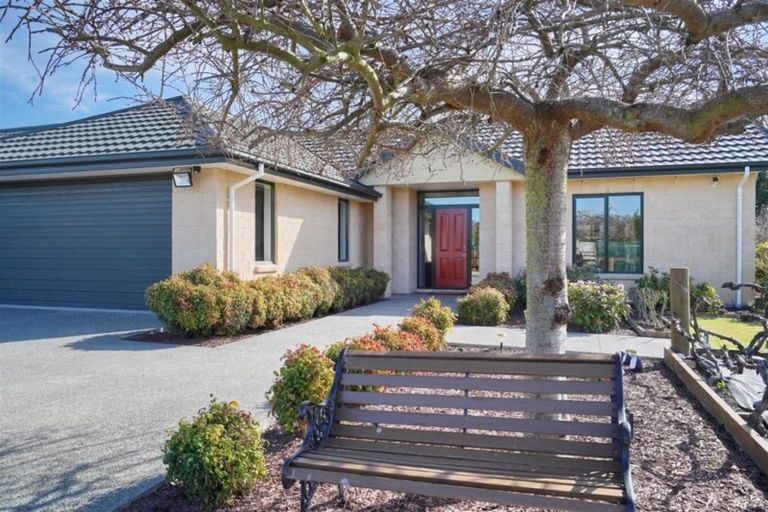 Photo of property in 3 Meadowcroft Lane, Harewood, Christchurch, 8051