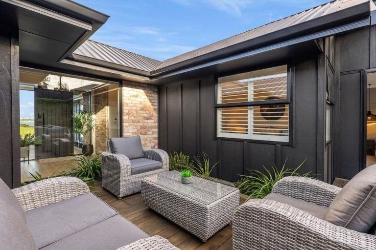 Photo of property in 5 Brendan Close, Omokoroa, 3114