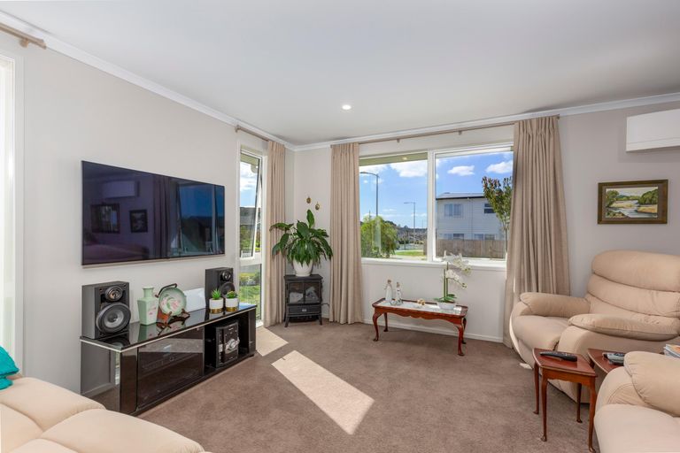 Photo of property in 61 Tawhiti Road, Pukekohe, 2120