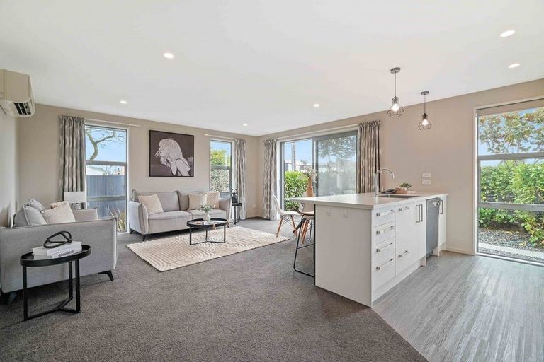 Photo of property in 1/76 Amyes Road, Hornby, Christchurch, 8042