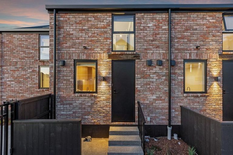 Photo of property in 3/196 Hills Road, Edgeware, Christchurch, 8013