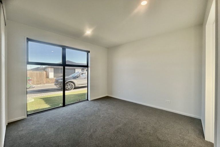Photo of property in 4 Riroriro Lane, Halswell, Christchurch, 8025