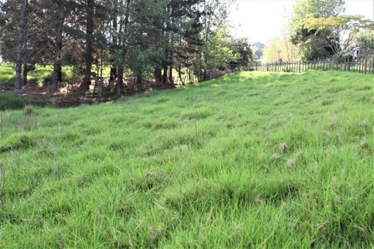 Photo of property in 181 Mangakura Road, Helensville, 0875