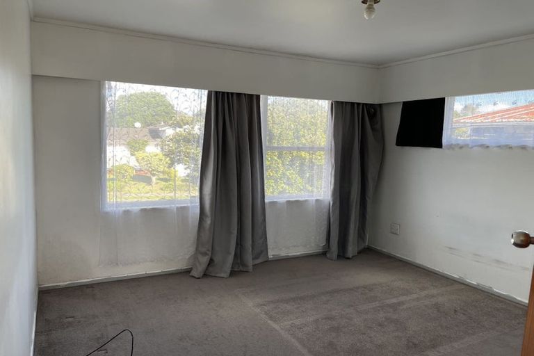Photo of property in 17 Archmillen Avenue, Pakuranga Heights, Auckland, 2010
