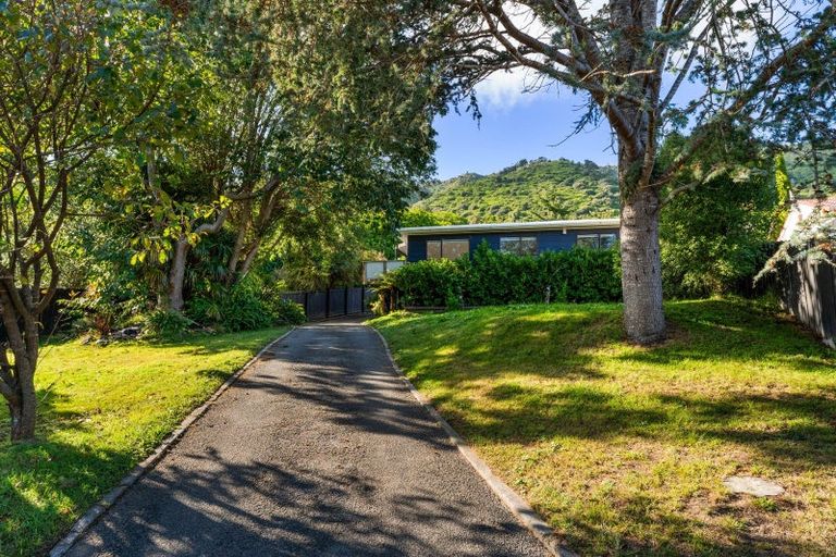Photo of property in 97 Huia Street, Waikanae, 5036