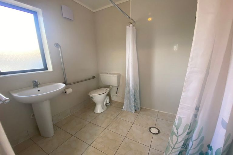 Photo of property in 2 Vine Street, Hillcrest, Hamilton, 3216