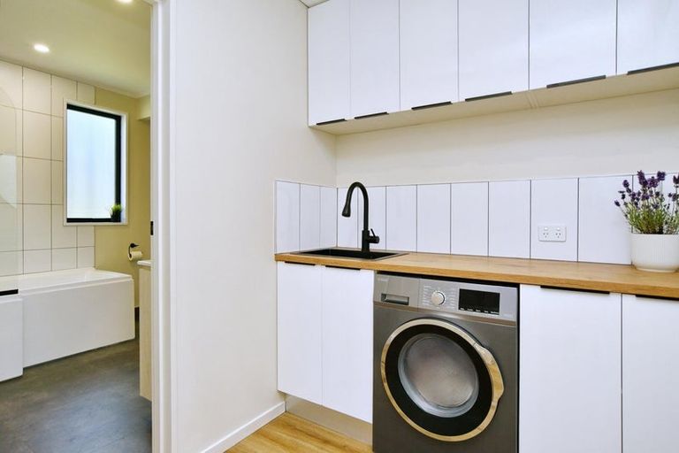 Photo of property in 33 Heyders Road, Spencerville, Christchurch, 8083