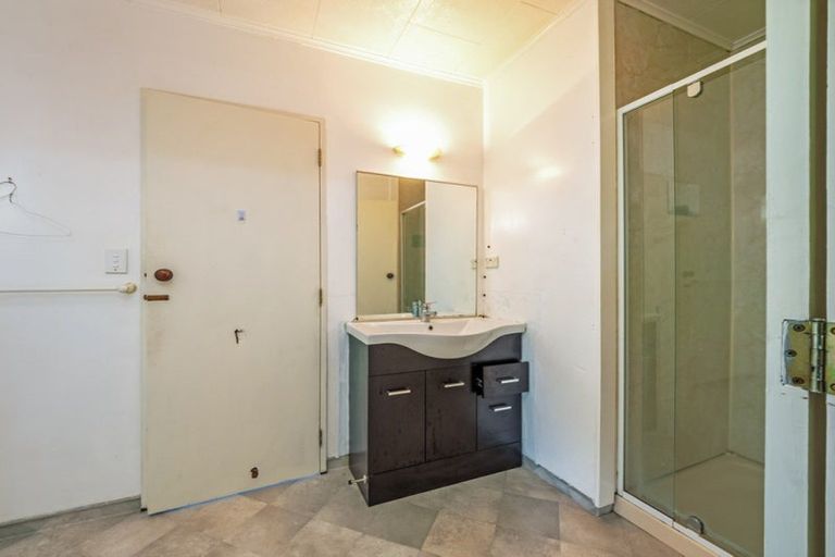 Photo of property in 73 Fergusson Street, Woodville, 4920