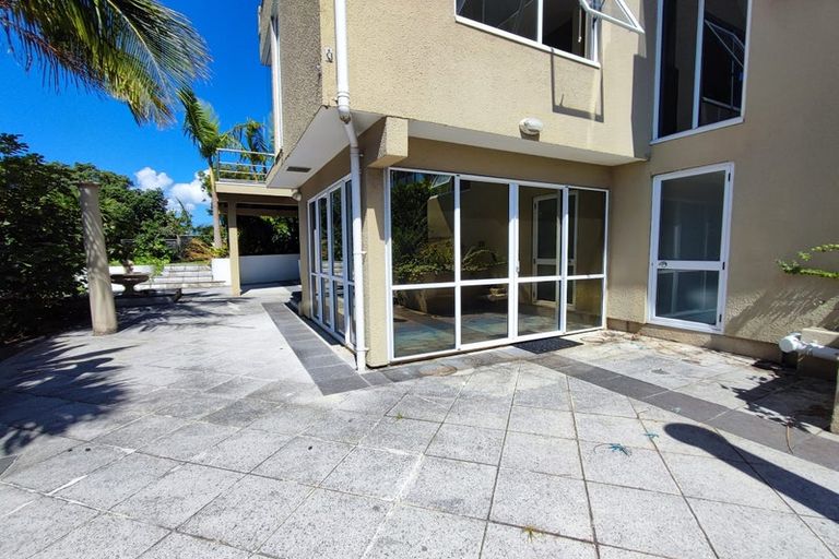 Photo of property in 1/59 Beach Road, Castor Bay, Auckland, 0620