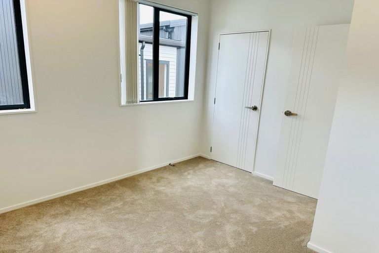 Photo of property in 51a Glendene Avenue, Glendene, Auckland, 0602