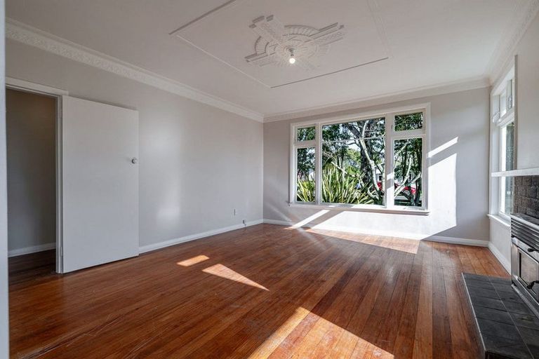 Photo of property in 37 Worcester Street, West End, Palmerston North, 4410