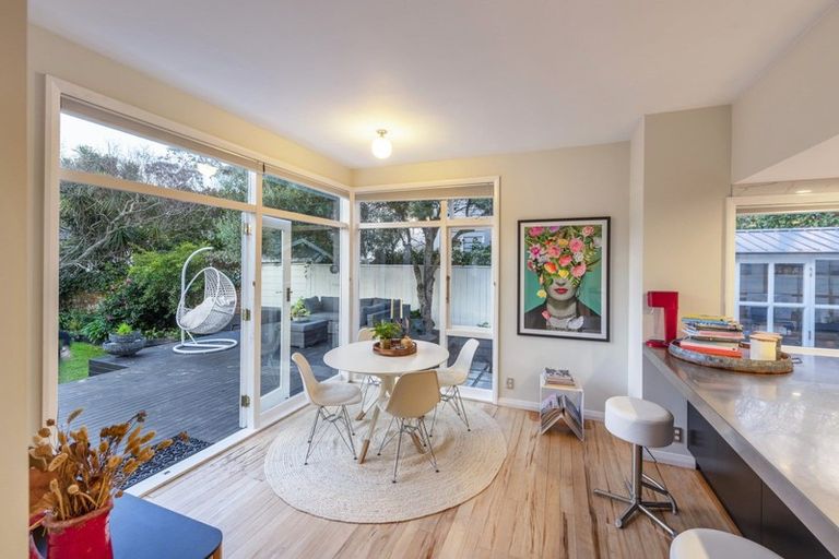 Photo of property in 130 Karori Road, Karori, Wellington, 6012