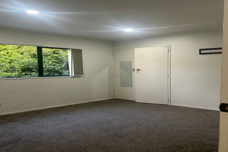 Photo of property in 29 Goodwood Drive, Goodwood Heights, Auckland, 2105