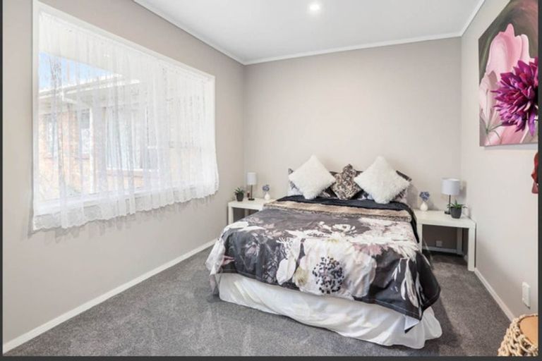 Photo of property in 12/79 Glendale Road, Glen Eden, Auckland, 0602