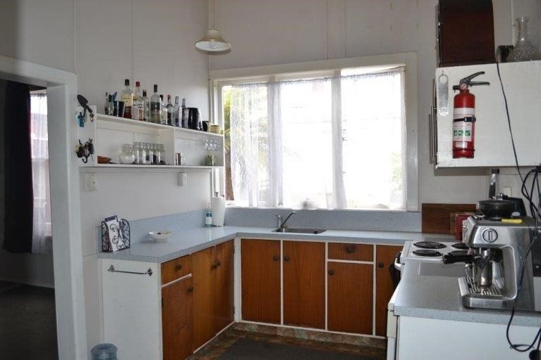 Photo of property in 9 Latham Street, Napier South, Napier, 4110