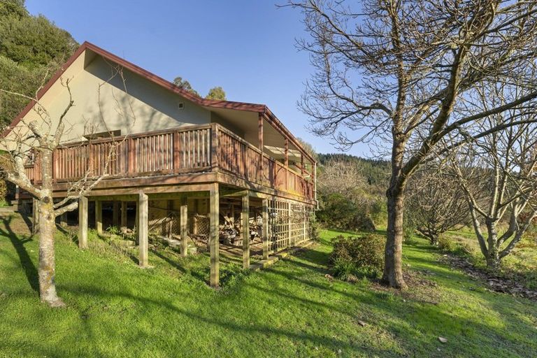 Photo of property in 35 Emerald Hills Road, Koputaroa, Levin, 5571