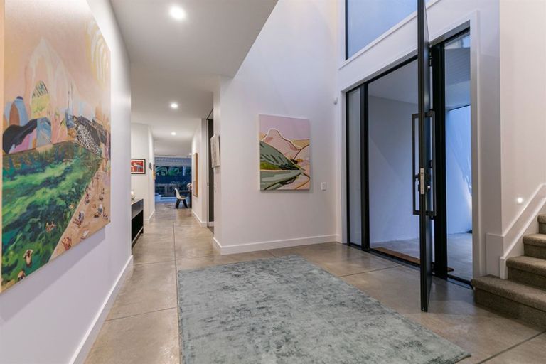 Photo of property in 30a Kingfisher Grove, Greenhithe, Auckland, 0632