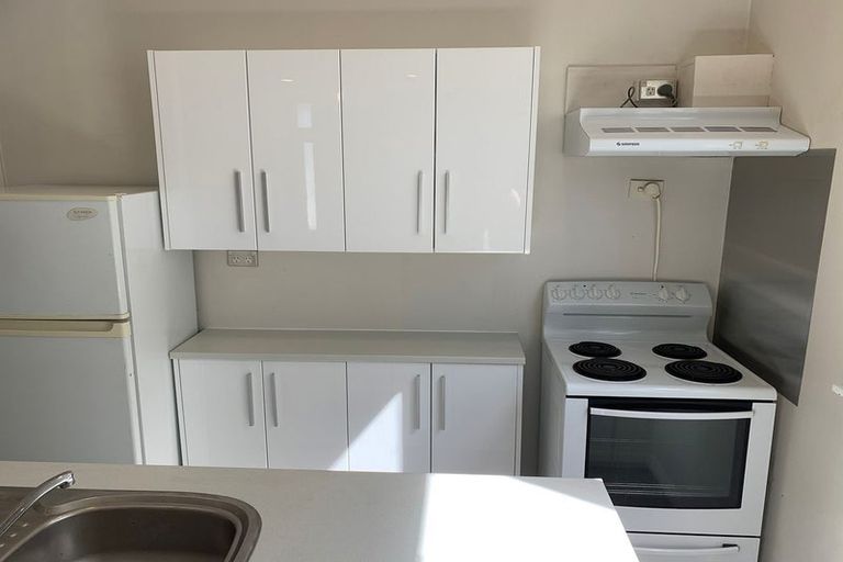 Photo of property in 16 Normanby Street, Newtown, Wellington, 6021