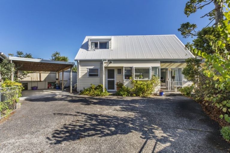 Photo of property in 1/105 Glendale Road, Glen Eden, Auckland, 0602