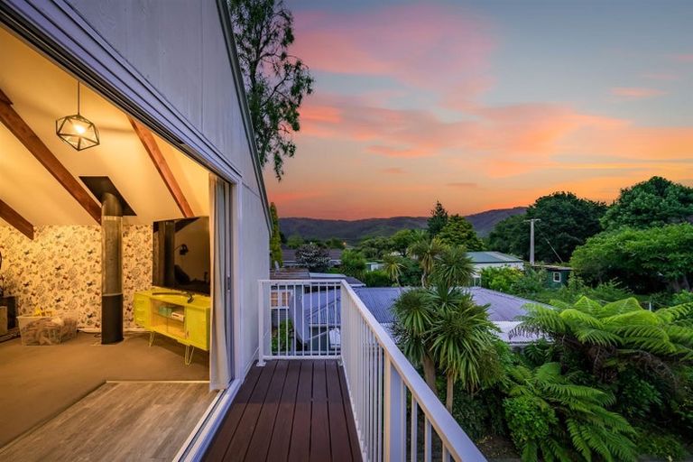 Photo of property in 15 Poole Crescent, Wainuiomata, Lower Hutt, 5014