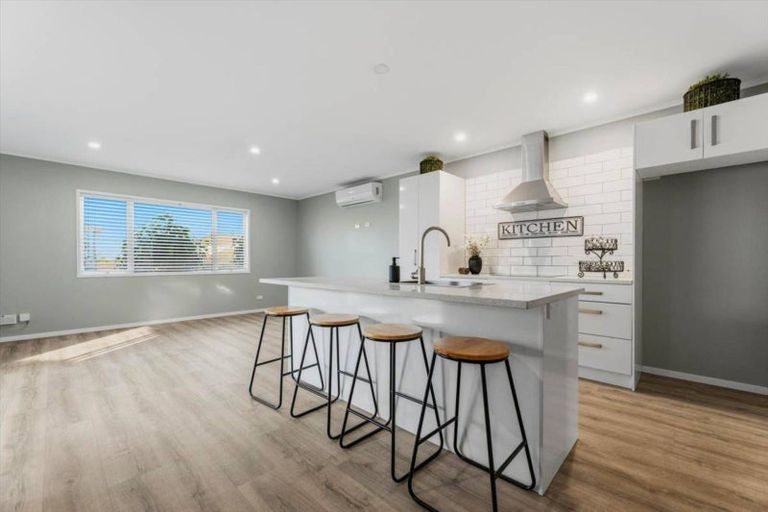 Photo of property in 111 Boucher Avenue, Te Puke, 3119