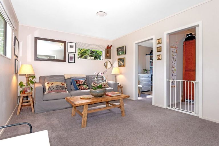 Photo of property in 76 Banks Street, Tolaga Bay, 4077