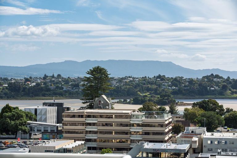 Photo of property in 15/72a Devonport Road, Tauranga, 3110