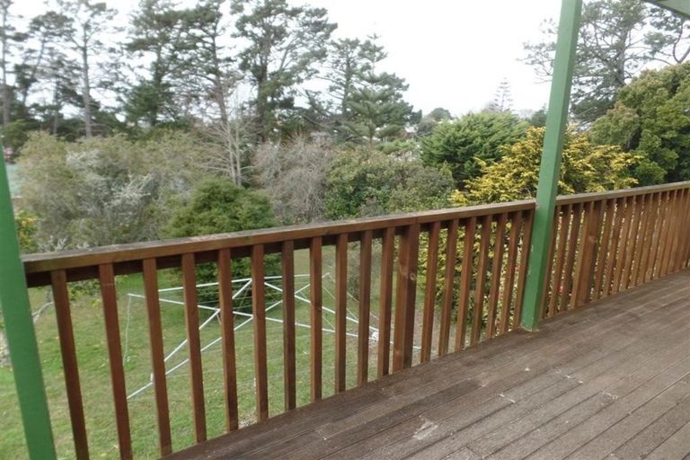 Photo of property in 24 Crystal Avenue, Glendene, Auckland, 0602