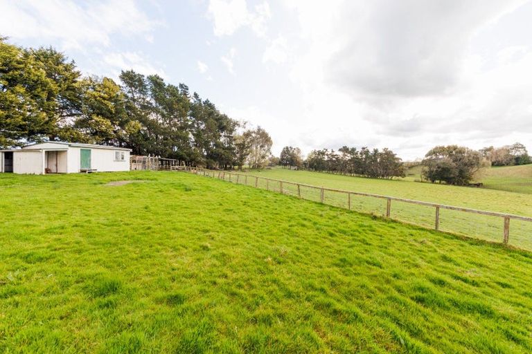 Photo of property in 161 Cemetery Road, Sanson, Palmerston North, 4479