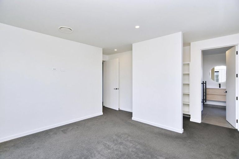 Photo of property in 11 Saint James Place, Rangiora, 7400