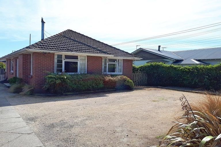 Photo of property in 53 Cornwall Road, Lyttelton, 8082
