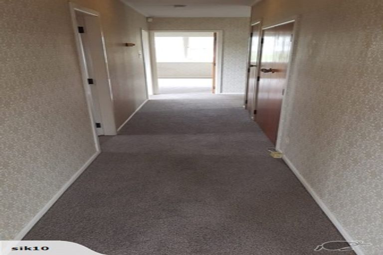 Photo of property in 9a Rewa Terrace, Tawa, Wellington, 5028