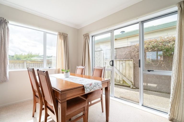 Photo of property in 5 Pohutukawa Grove, Titahi Bay, Porirua, 5022