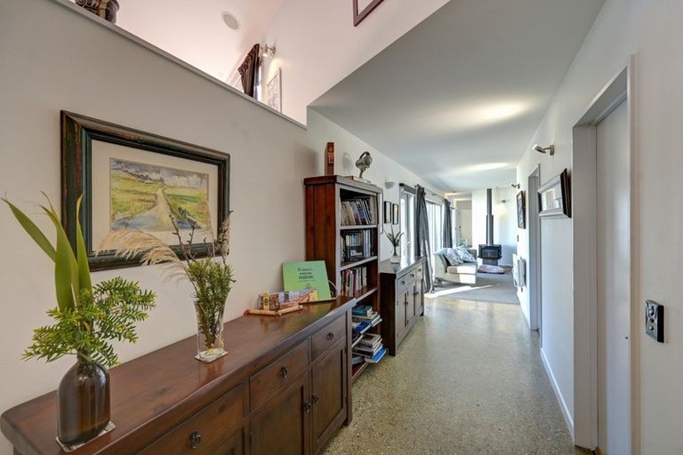 Photo of property in 8 Invincible Drive, Glenorchy, 9372