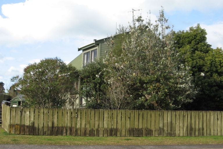 Photo of property in 123 Mckellar Place, Whangamata, 3620