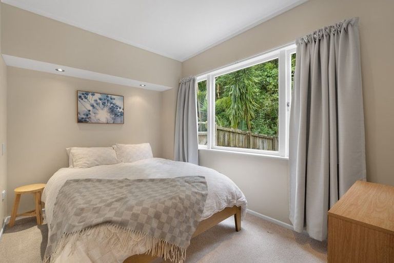 Photo of property in 24 Kingdale Road, Henderson, Auckland, 0610