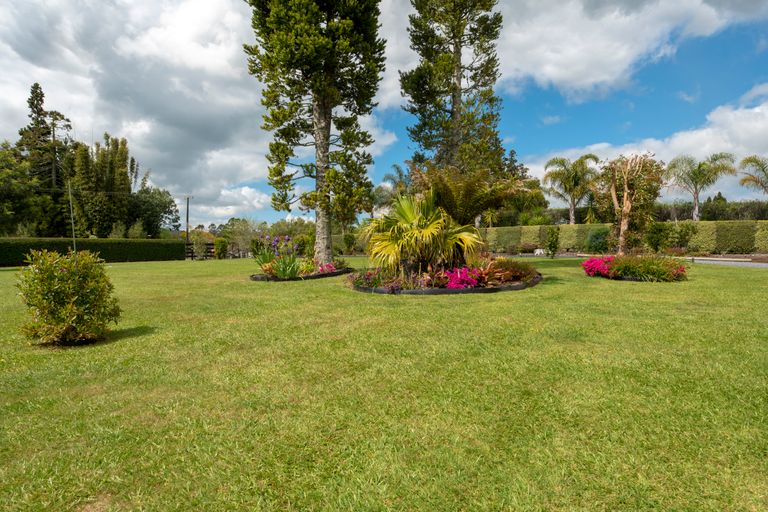 Photo of property in 38 Riddell Road, Kerikeri, 0230