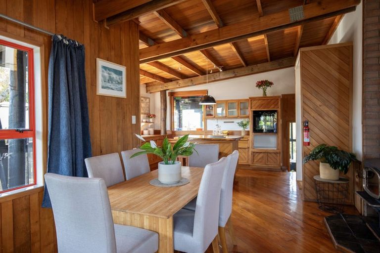 Photo of property in 1 Bay View Road, Raglan, 3225