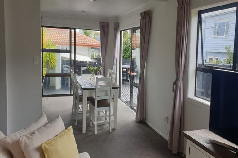 Photo of property in 1/10 Firth Road, Torbay, Auckland, 0630