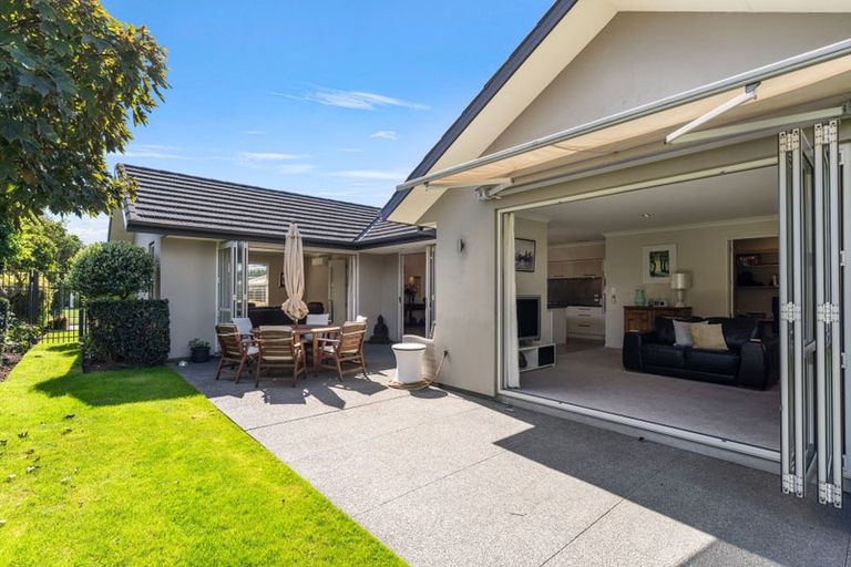 Photo of property in 21 Hyde Place, Halswell, Christchurch, 8025