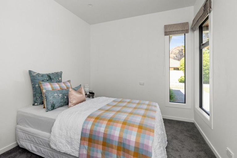 Photo of property in 25a Hetley Crescent, Taradale, Napier, 4112