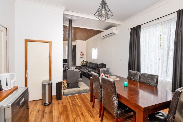 Photo of property in 8 Centre Street, Strathern, Invercargill, 9812