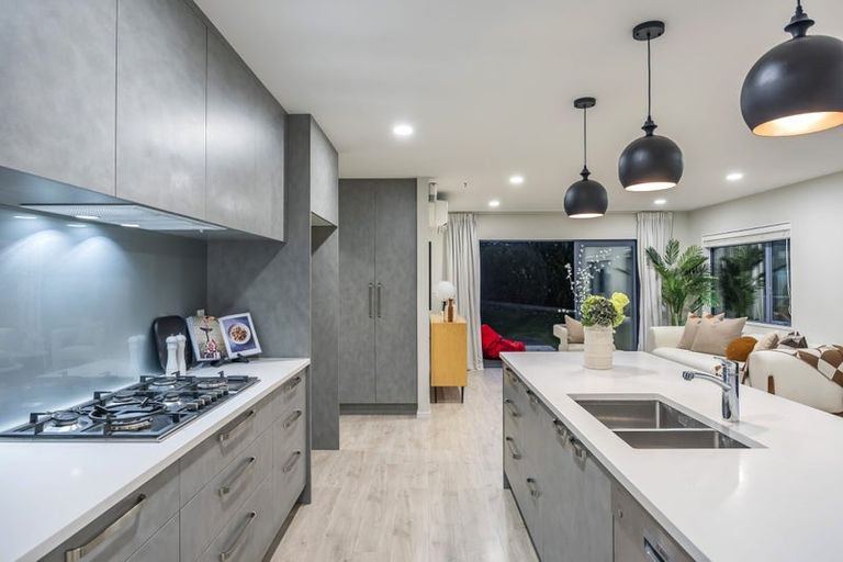 Photo of property in 21 Vintry Drive, Huapai, Kumeu, 0810
