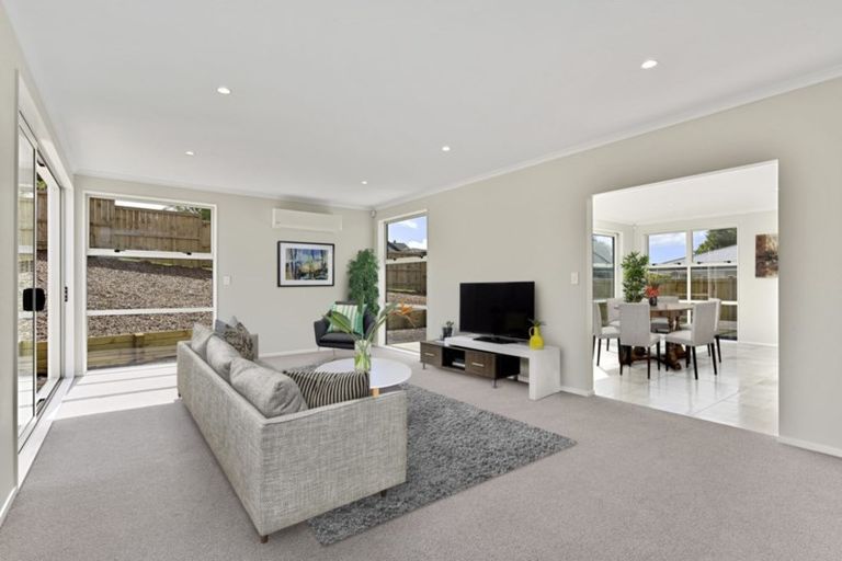 Photo of property in 26 Kukuwai Avenue, Red Beach, 0932