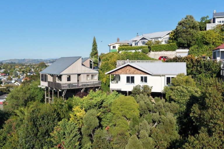 Photo of property in 7 Guys Hill Road, Hospital Hill, Napier, 4110