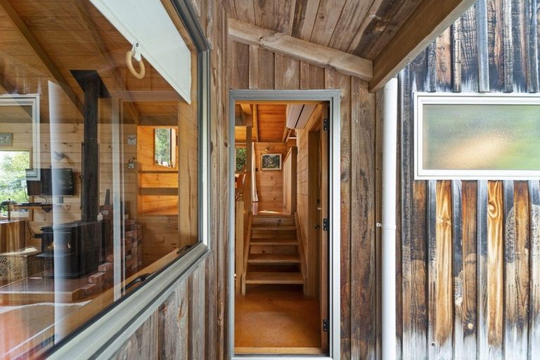 Photo of property in 41 Kaiuru Avenue, Pukawa Bay, Turangi, 3381