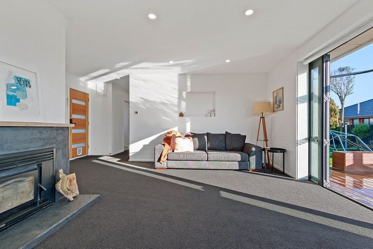 Photo of property in 9 Oakhampton Street, Hornby, Christchurch, 8042