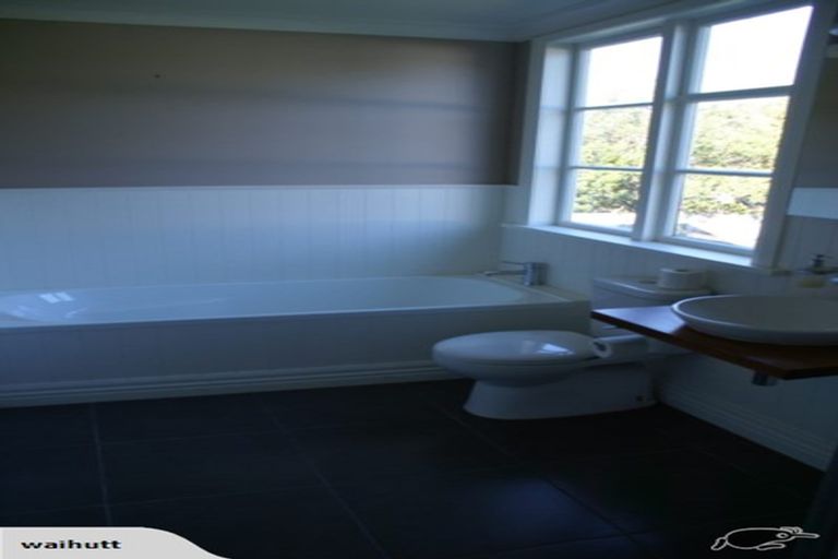 Photo of property in 70 Revans Street, Featherston, 5710