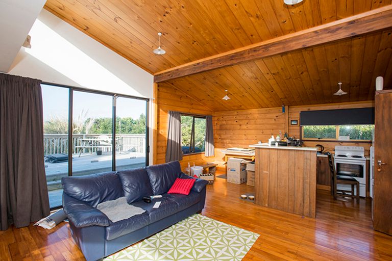 Photo of property in 4 Tuahine Crescent, Wainui, Gisborne, 4010