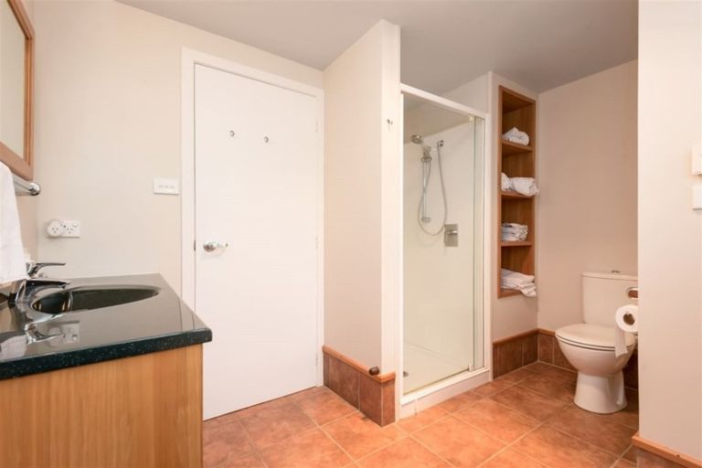 Photo of property in E/5 The Esplanade, Eastern Beach, Auckland, 2012